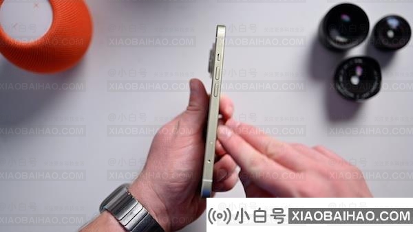 苹果 iPhone 15 系列机模上手展示：标准版配色更淡