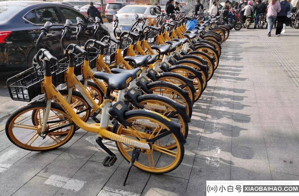 美团骑行卡的价格已经和Hello持平了。回应:不定期发放优惠券(Hellobike 1元骑行券)。插图